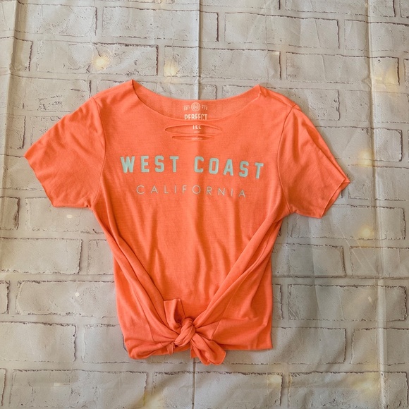 SO Tops - So Perfect Tee "West Coast California" Coral Graphic Top- Size M